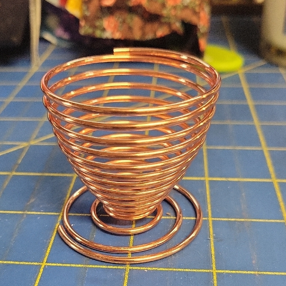 Copper Wire Cosmetic Sponge 2" Holder New